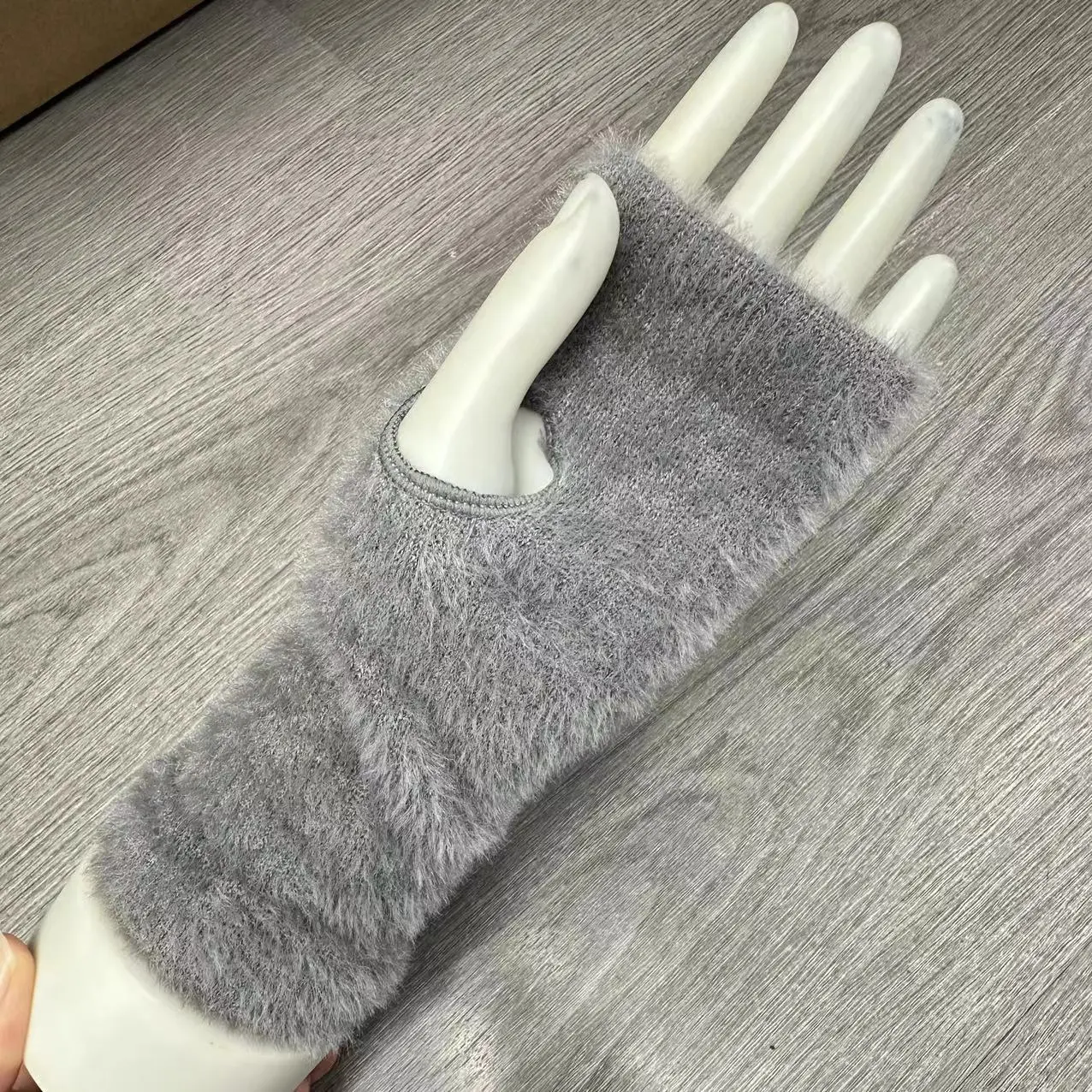 Half finger gloves Women's autumn and winter warm gloves all solid color fluffy fingerless bare fingers