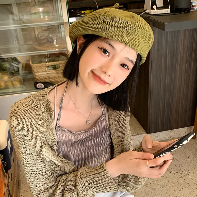 Autumn and winter hemp pattern knitted beret female ins fashion all matching painter hat plain face small warm woolen hat