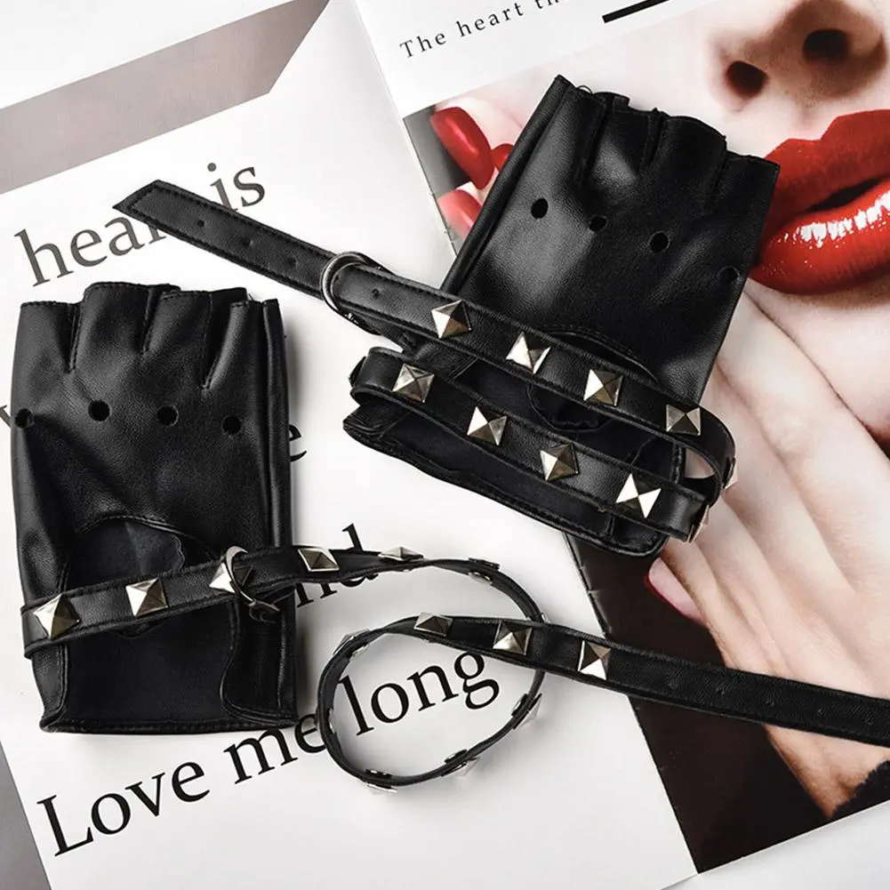 1 Pair Black Women Punk Short Synthetic Leather Gloves Half Finger Fingerless Gloves Fashion Lady Handsome Gloves