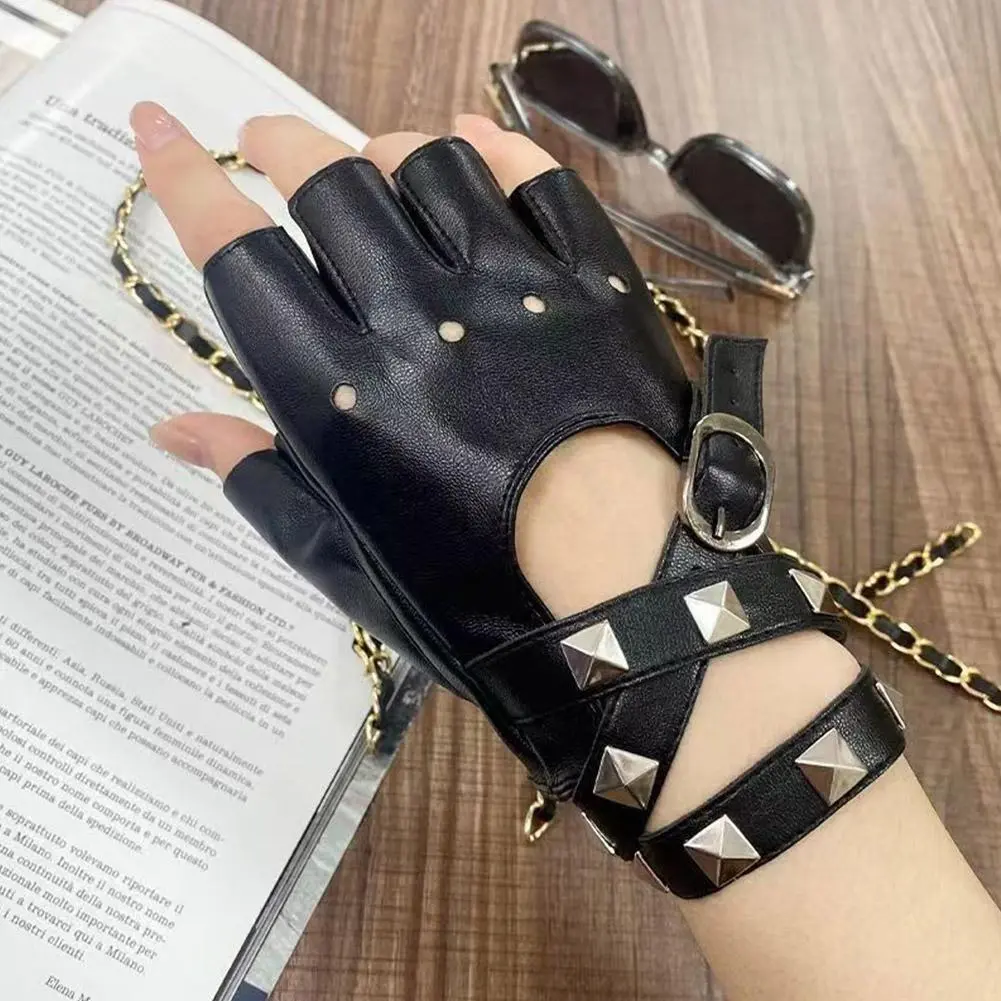1 Pair Black Women Punk Short Synthetic Leather Gloves Half Finger Fingerless Gloves Fashion Lady Handsome Gloves