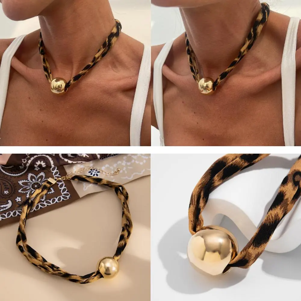 High-end Exaggerated Metal Large Starfish Pendant Necklace For Women Vintage Brown Leopard Print Rope Short Choker Necklace Z8A6