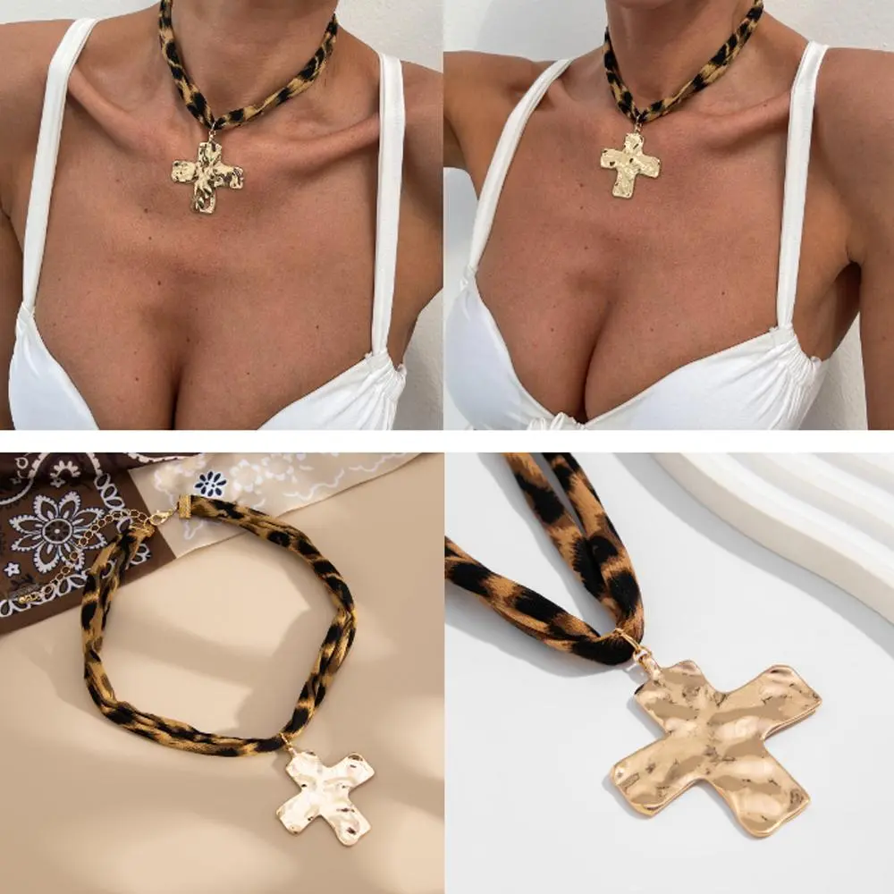 High-end Exaggerated Metal Large Starfish Pendant Necklace For Women Vintage Brown Leopard Print Rope Short Choker Necklace Z8A6
