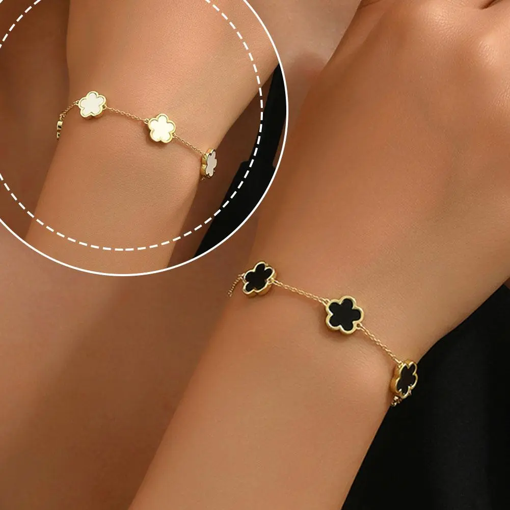 Lucky Five-petal Flower Five-leaf Clover Bracelet Earrings Necklace Three-piece set for woman Stylish Accessories Party Jewelry