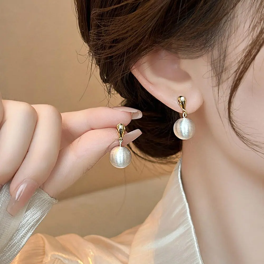 New Fashion Trend Unique Design Elegant Exquisite Light Luxury Pearl Earring Women Jewelry Party Premium Gift Wholesale