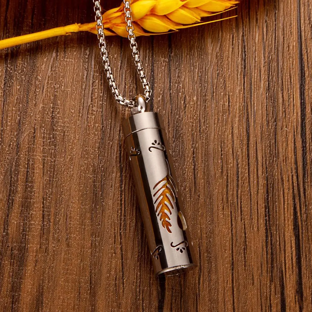 2024 New Steel Aromatherapy Jewelry Pendant Flowers Pattern Hollow Out Perfume Lockets Essential Oil Diffuser Necklace