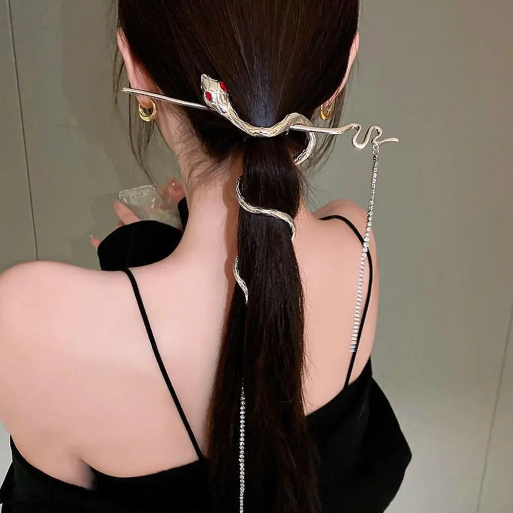Korean New Elegant Winding Snake Shaped Rhinestone Tassel Flashing Diamond Hair Clip Hairpin Headdress Hair Accessories For L4Y4