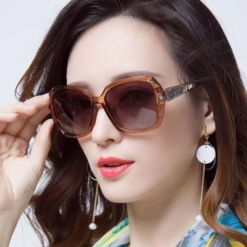 Fashion Oversized Sunglasses Women Big Frame Vintage Goggles UV400 Classic Eyewear Frame Square Glasses Square Large Sungla O5F8