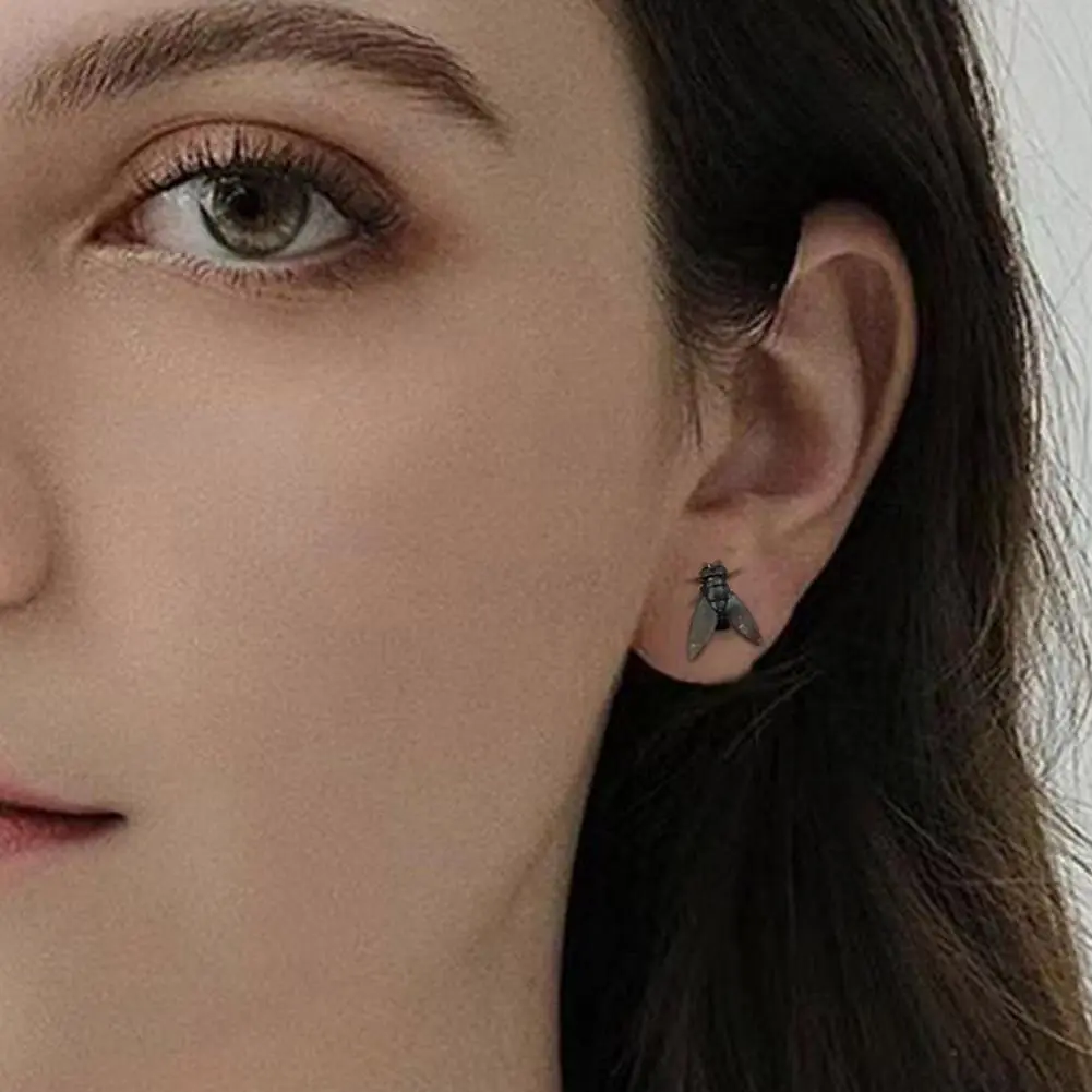 Fashion Creative Flies Studs Earrings Prank Simulation Mini Fly Earrings Realistic Black Mosquito Ear Stud Daily Wear Party Gift