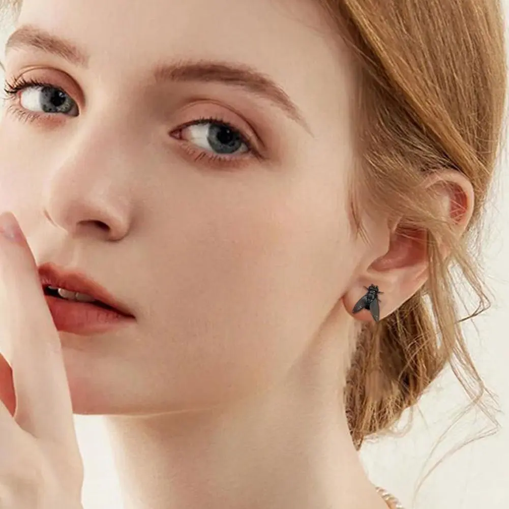 Fashion Creative Flies Studs Earrings Prank Simulation Mini Fly Earrings Realistic Black Mosquito Ear Stud Daily Wear Party Gift
