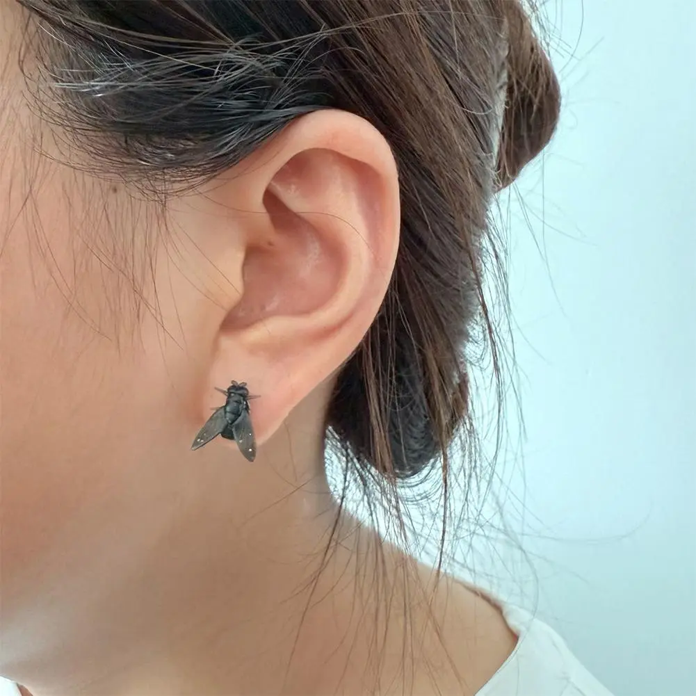 Fashion Creative Flies Studs Earrings Prank Simulation Mini Fly Earrings Realistic Black Mosquito Ear Stud Daily Wear Party Gift