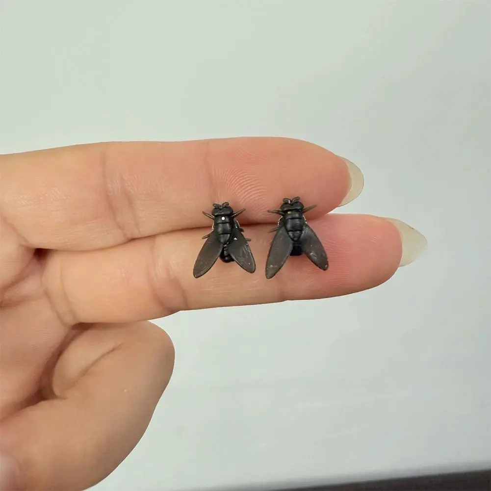 Fashion Creative Flies Studs Earrings Prank Simulation Mini Fly Earrings Realistic Black Mosquito Ear Stud Daily Wear Party Gift