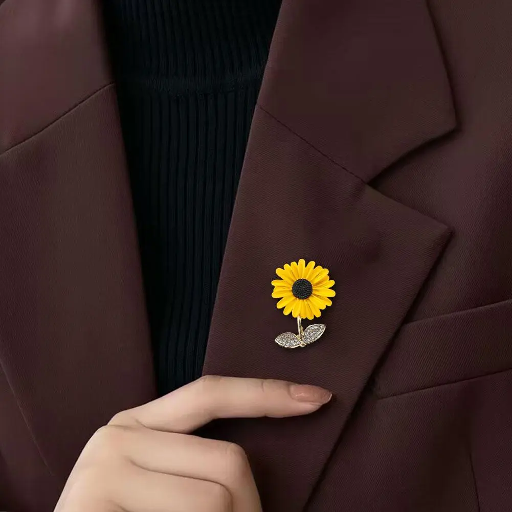 New Design Korean Style Enamel Rhinestone Cute Sunflower Simple Brooch Brooches Flower Exquisite Fashion Gift Accessory Sun W3Y1