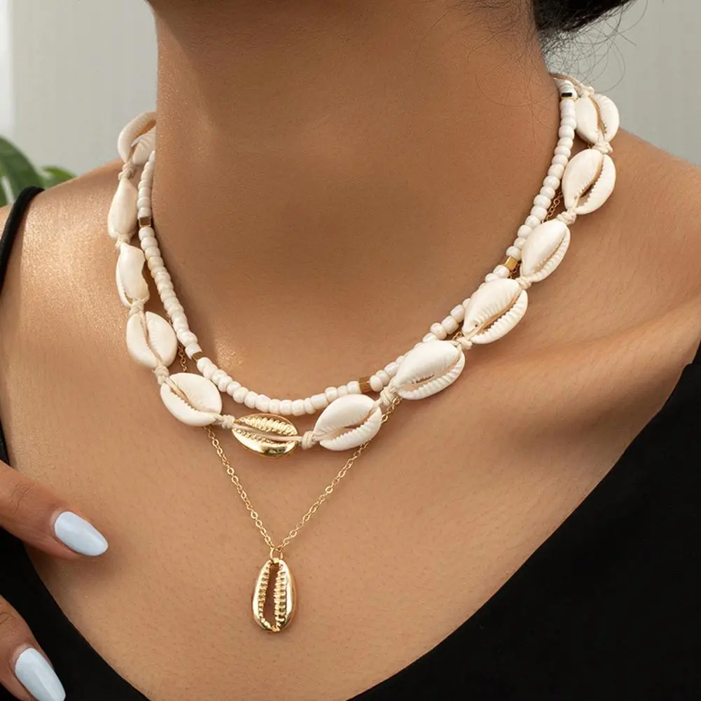 Vintage Bohemian Style Rice Bead Shell Pendant Necklace for Women Fashion Multi layered Clavicle Chain Party Jewelry