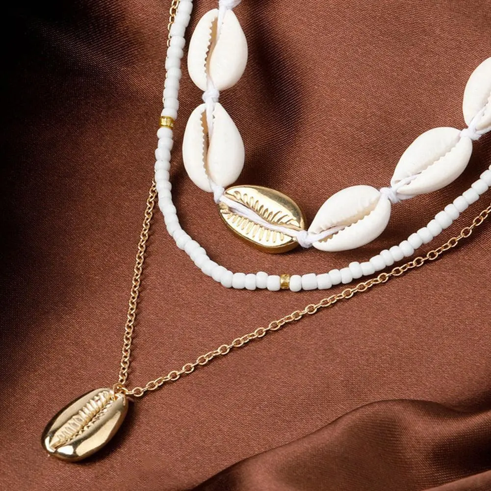Vintage Bohemian Style Rice Bead Shell Pendant Necklace for Women Fashion Multi layered Clavicle Chain Party Jewelry
