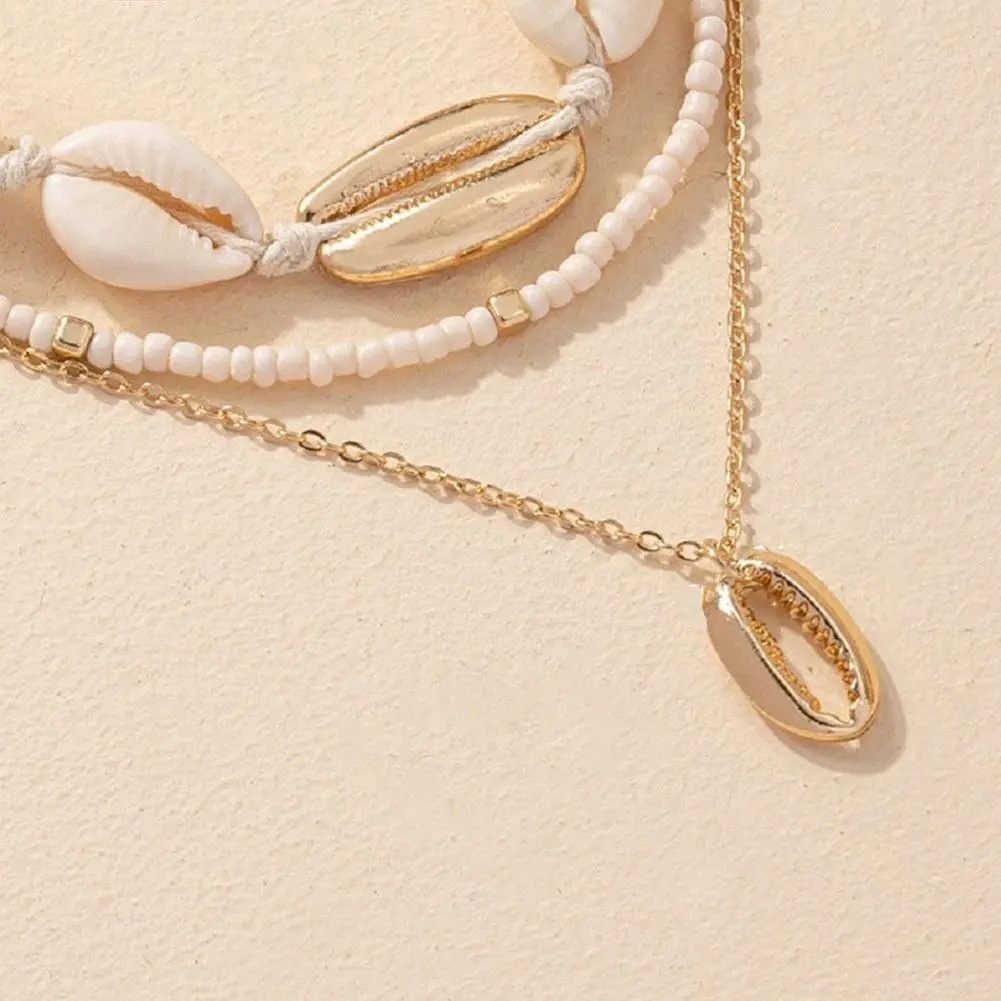 Vintage Bohemian Style Rice Bead Shell Pendant Necklace for Women Fashion Multi layered Clavicle Chain Party Jewelry