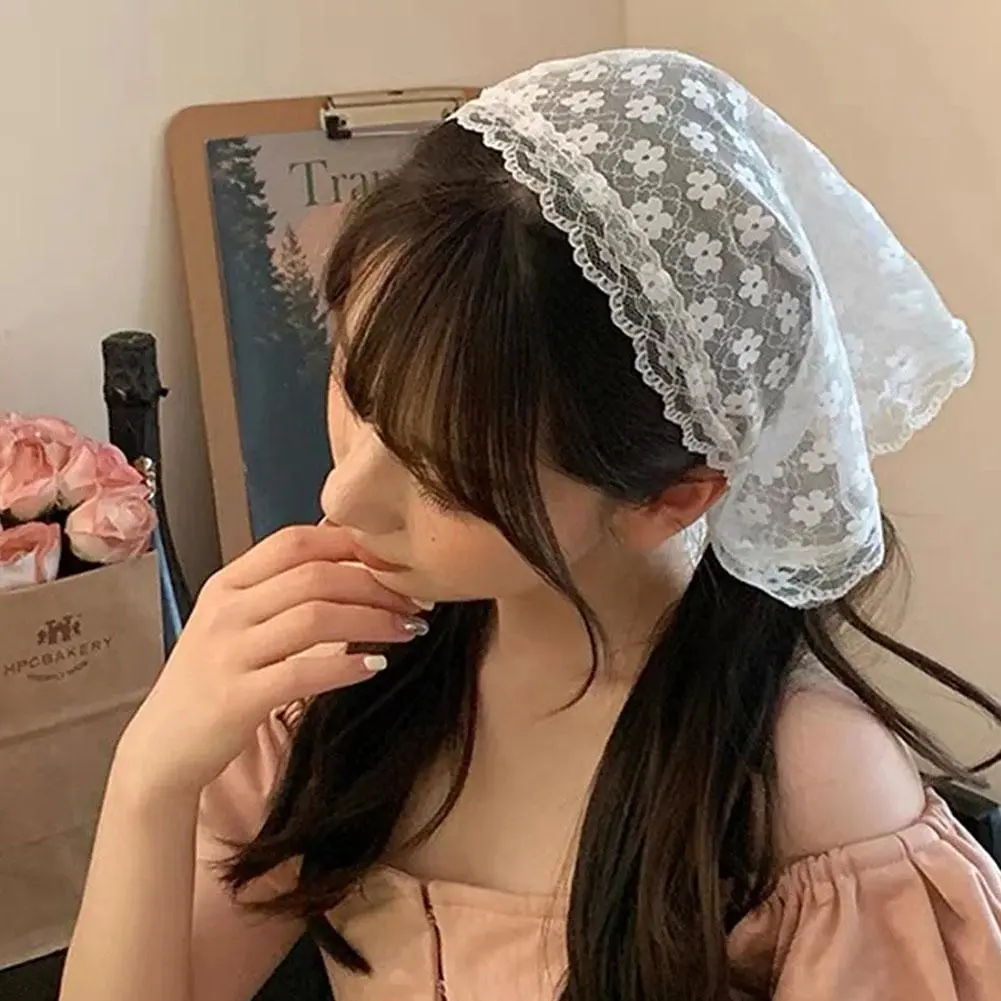Lace Flower Elegant Temperament Lace Female Flower White Sweet Triangle Scarf Thin Breathable Ribbon Artistic Style Travel Photo