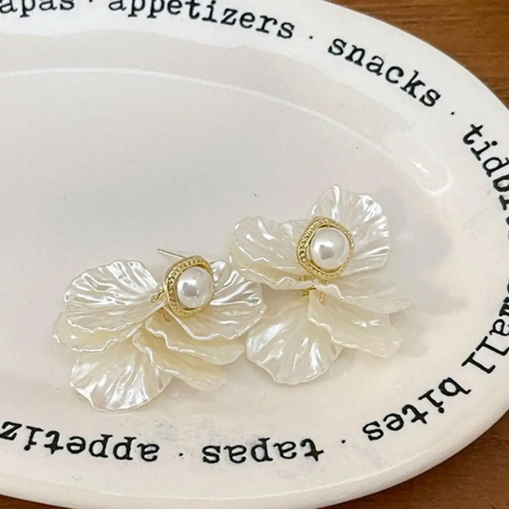 Fashion Jewelry Needle Elegant Temperament White Color Petal Earrings For Women Wedding Gifts Sweet Design Hot Sale