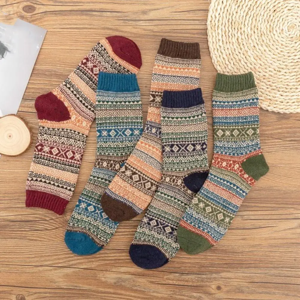 1Pairs Of Winter Men's Thick Wool Socks For Warmth, Men's Retro Style, Colorful And Fashionable Men's Snow Boots Socks