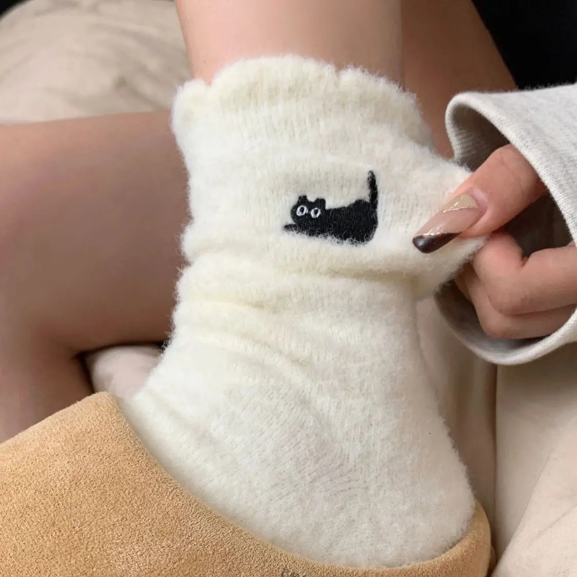 Cute Cat Mink Fleece Socks Women Autumn Winter Thickened Plush Warm Sleeping Sock Kawaii Soft Comfortable Thermal Mid-calf Socks