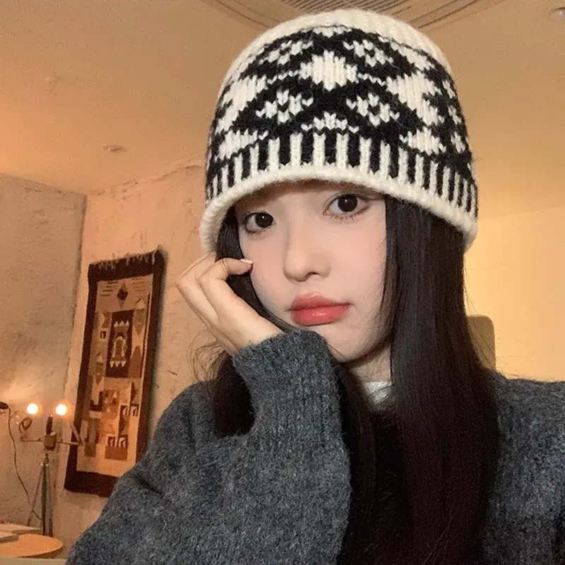 Winter Warm Knitted Hat for Women Retro Embroidered Wool Blend Beanie Cap Unisex Ear Protection Fisherman Bucket Hats