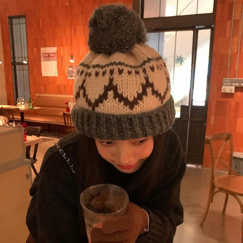 Winter Pompom Beanies Cap for Women Ethnic Style Knitted Woolen Hat Outdoor Warm Crochet Skullies Hats