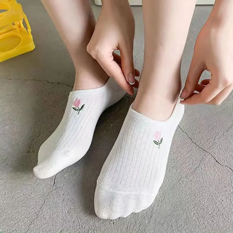 10 Pairs White Boat Socks for Women Summer White Animal Plant Cute Embroidery Invisible Socks Silicone Anti Slip Socks