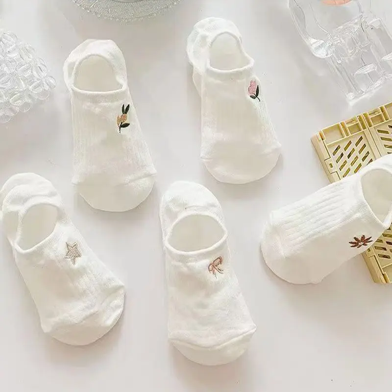 10 Pairs White Boat Socks for Women Summer White Animal Plant Cute Embroidery Invisible Socks Silicone Anti Slip Socks