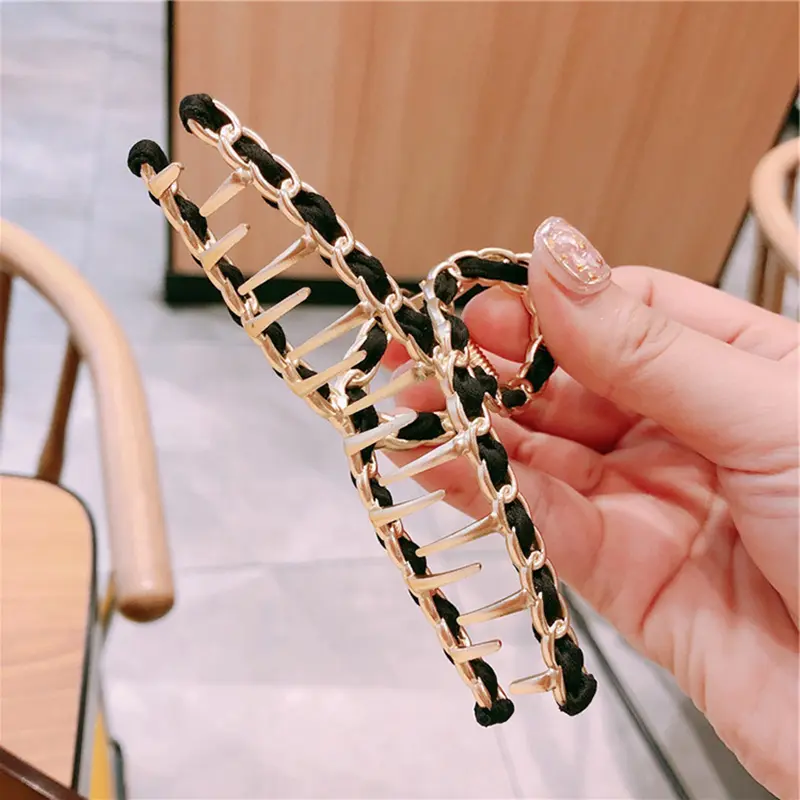 New Woman Metal Hair Claws Hair Accessories Chic Barrettes Hairclips Ladies Hairgrip Headwear Simple Lady Hairpin