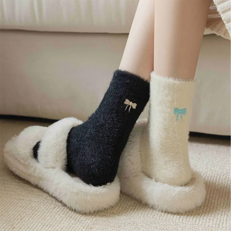 Bow Embroidered Plush Socks for Women Soft Mink Fleece Floor Sock Korean Ins Winter Warm Female Middle Tube Socks