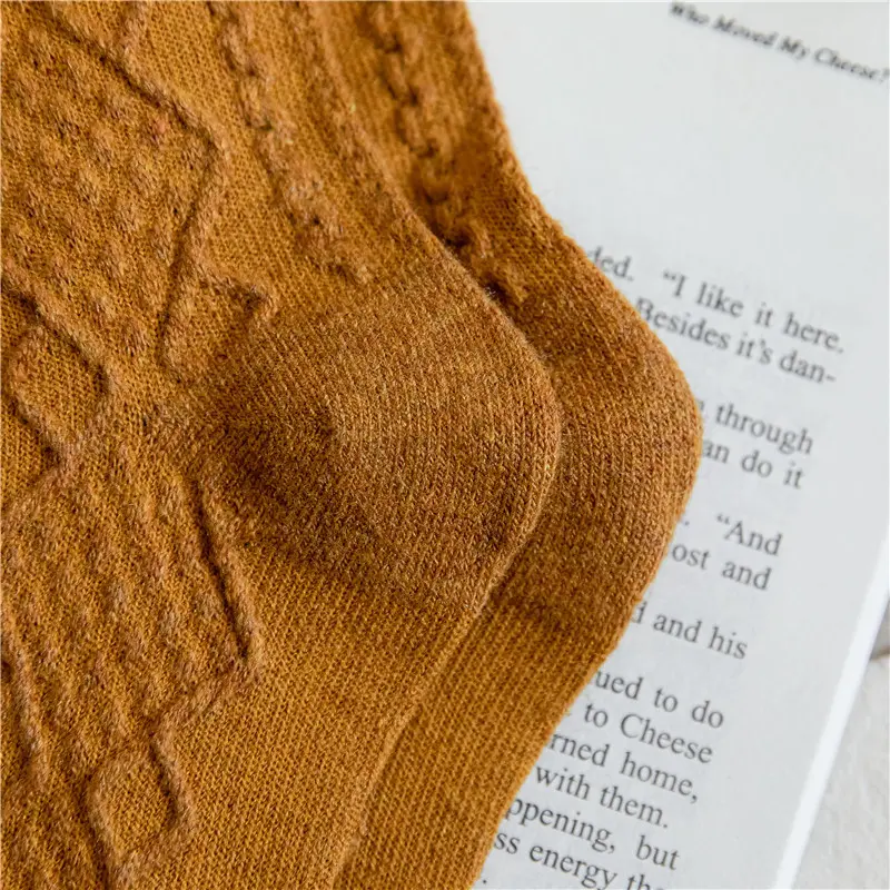 Retro Wool-blend Socks for Women Autumn Winter Warm Mid Tube Sock Japanese Harajuku Girls Casual Sport Long Socks