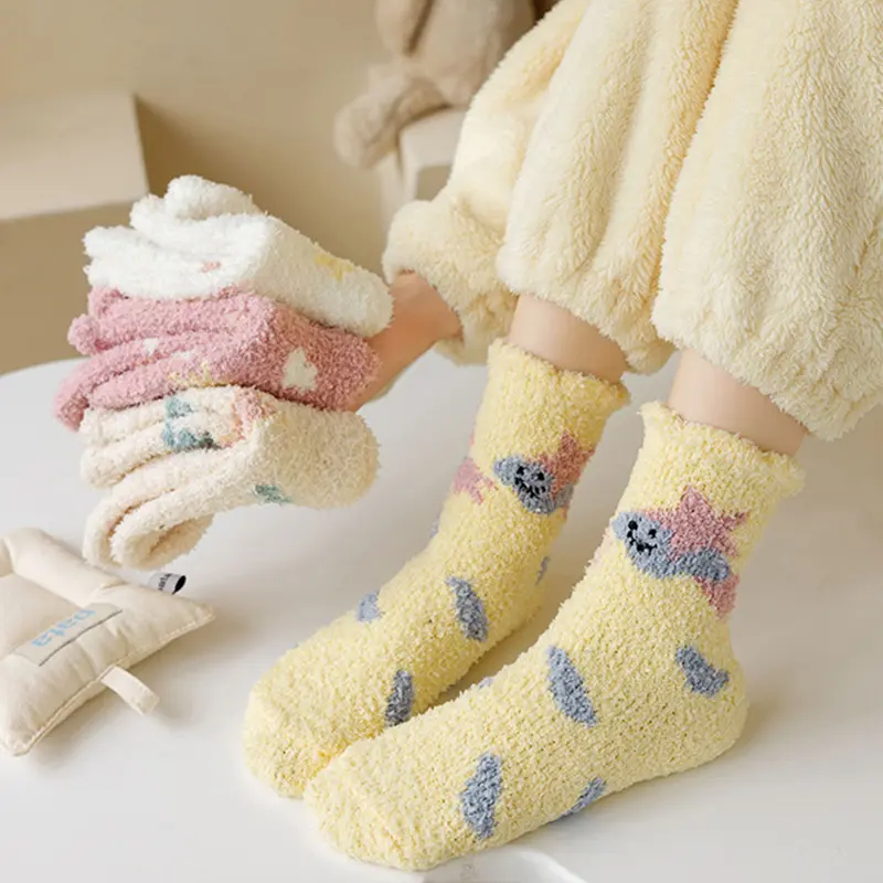Winter Coral Velvet Socks Women Warm Plush Middle Tube Sock Harajuku Cartoon Star Pattern Home Floor Socks