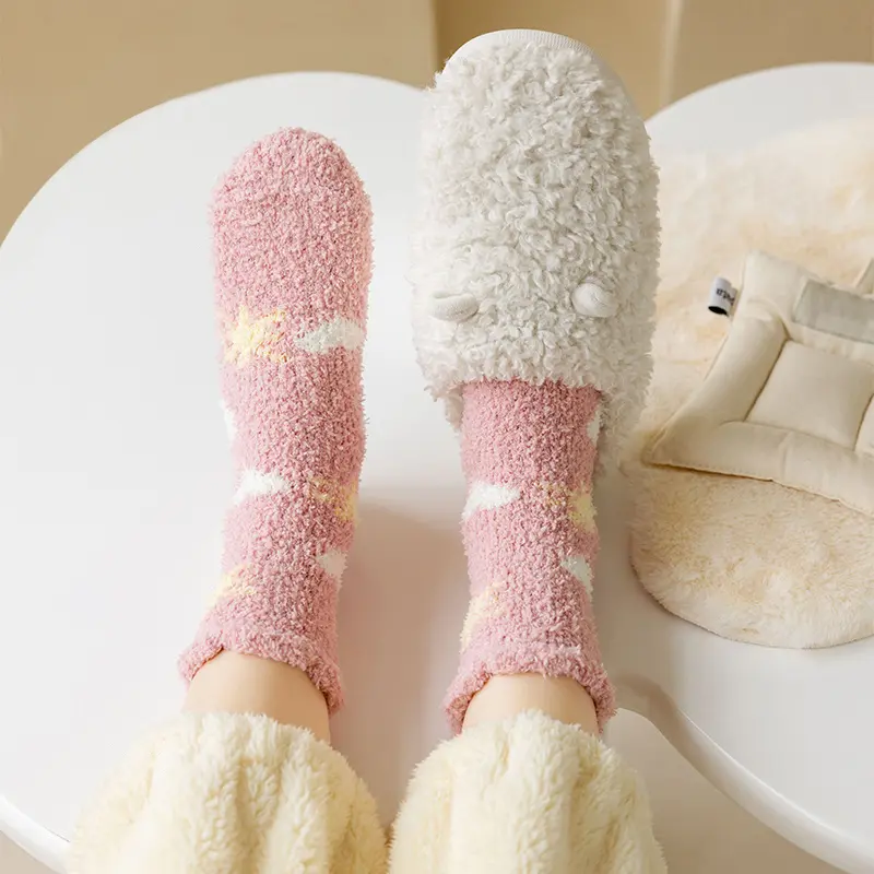 Winter Coral Velvet Socks Women Warm Plush Middle Tube Sock Harajuku Cartoon Star Pattern Home Floor Socks