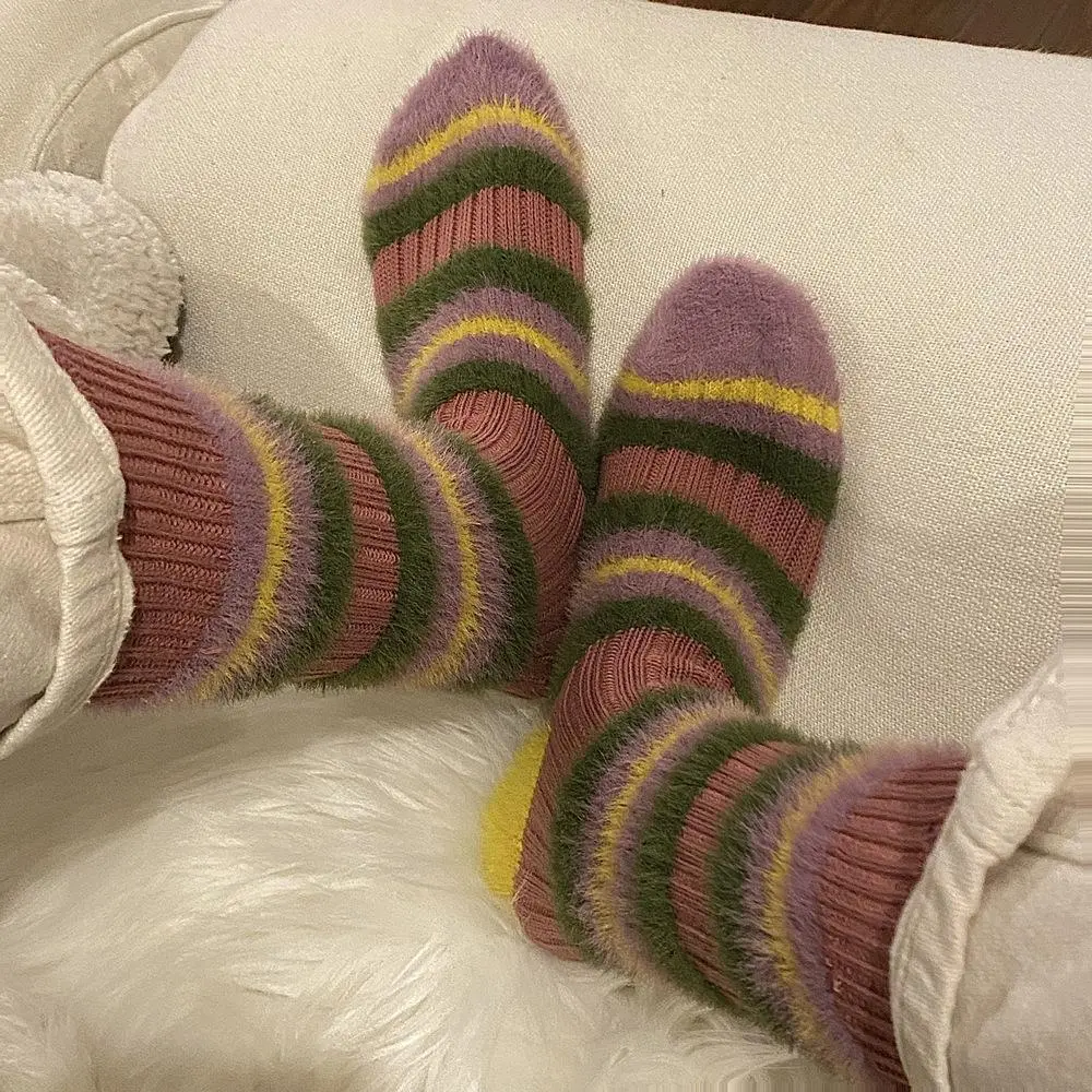 Retro Mink Velvet Socks Women Harajuku Rainbow Striped Furry Sock Autumn Winter Warm Fluffy Plush Knitted Home Socks Sox