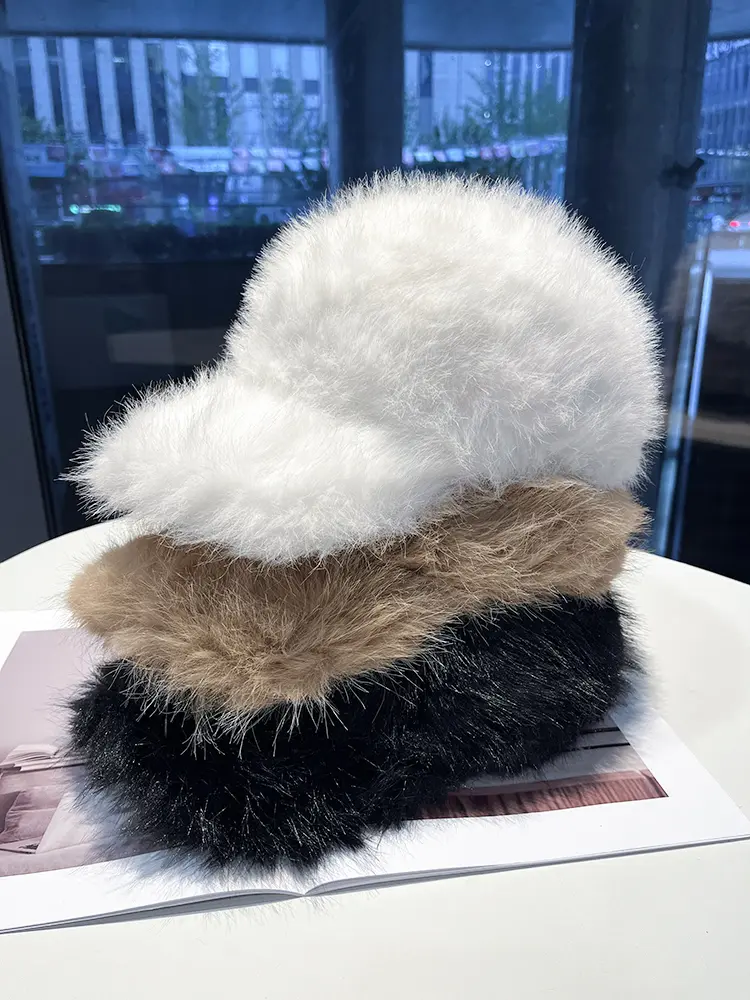 Fox Plush Baseball Hat Women's Winter Korean Edition Versatile Big Head Waist Thickened Warm Duck Tongue Hat