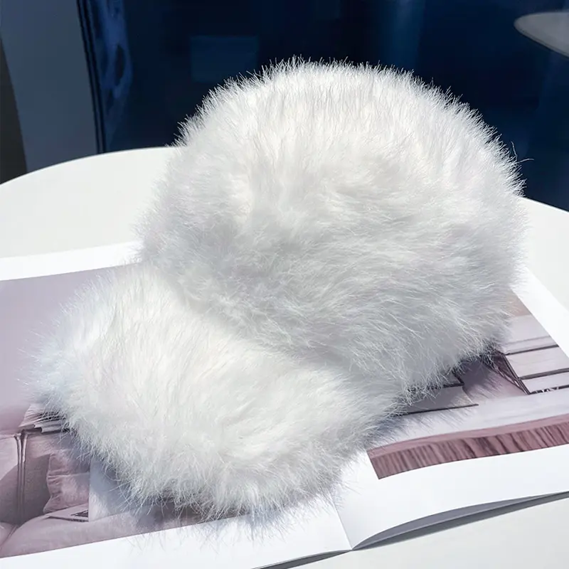 Fox Plush Baseball Hat Women's Winter Korean Edition Versatile Big Head Waist Thickened Warm Duck Tongue Hat
