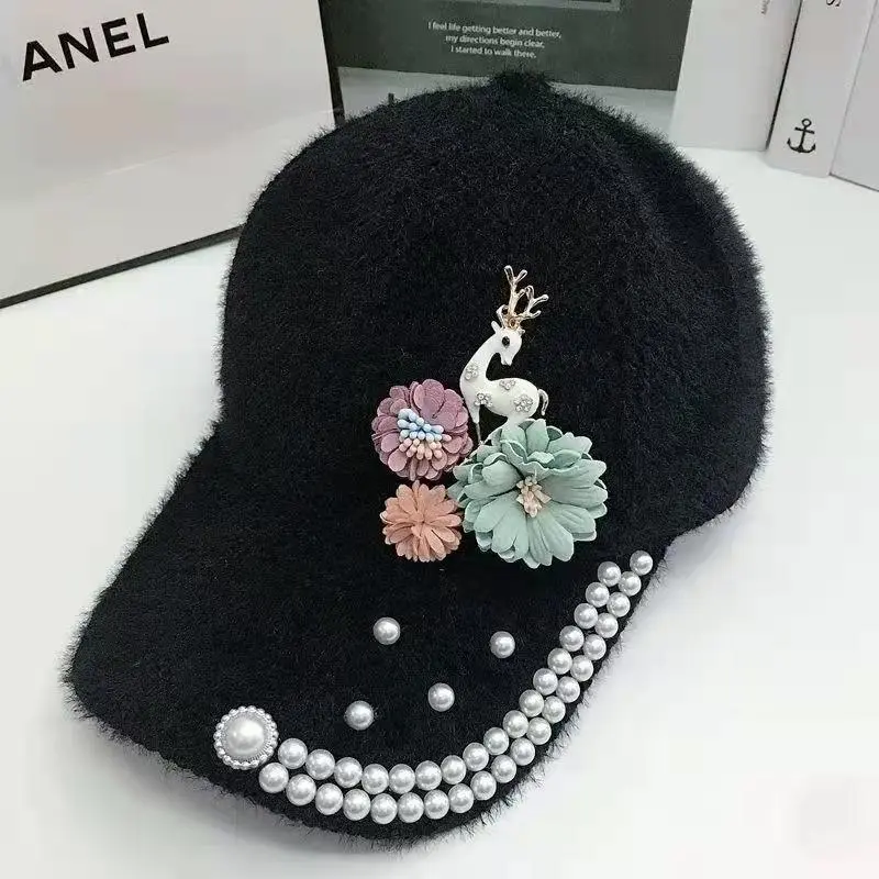 2021 New Autumn and Winter Handmade Applique Hats for Women Outdoor Plush Warm Pearl Womens Baseball Cap