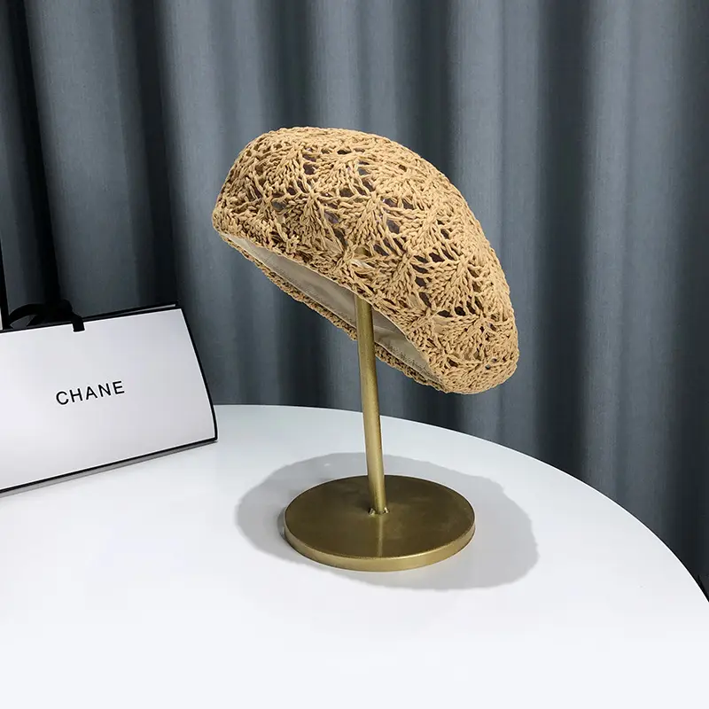 Fashionable Hollowed Out Grass Woven Beret for Children's Summer Korean Breathable Fashion Hat, Casual And Versatile Painter Hat