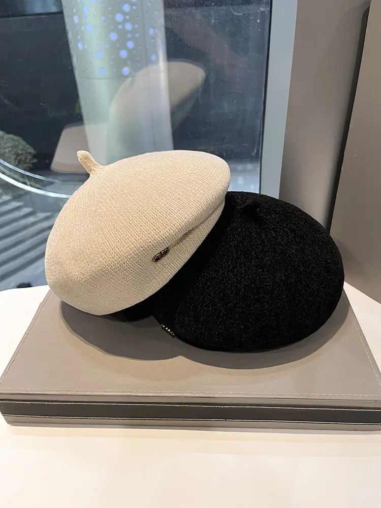 British Woolen Knitted Retro Beret Children's Autumn And Winter Light Luxury Show Face Small Artist Hat Styling Bud Hat