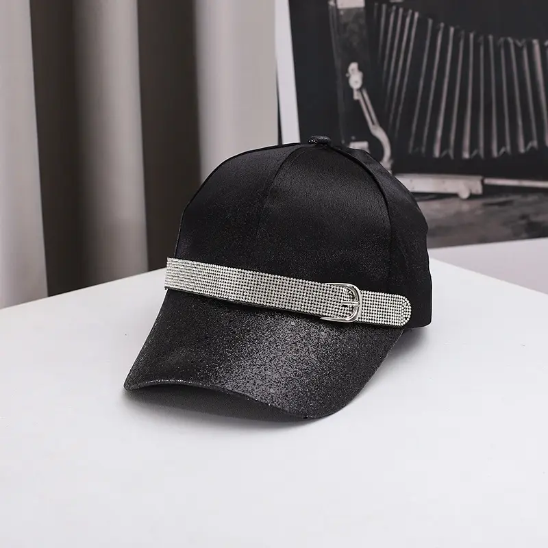 Casual Fashion Trend Bright Diamond Silk Baseball Cap, Women's Outdoor Shopping Vacation Versatile Duckbill Cap