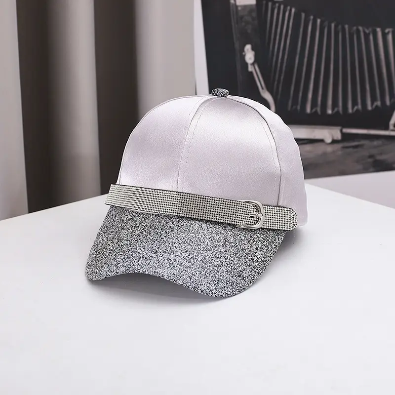 Casual Fashion Trend Bright Diamond Silk Baseball Cap, Women's Outdoor Shopping Vacation Versatile Duckbill Cap