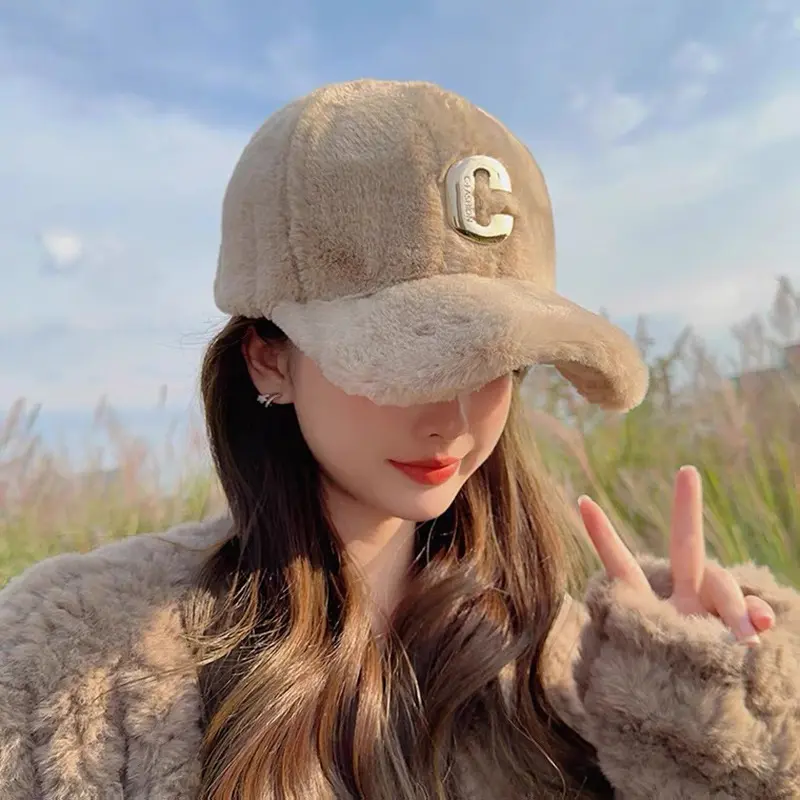 Plush Baseball Cap For Women 2024 Winter New Letter C Logo Korean Version Fashionable And Versatile Warm Duckbill Cap