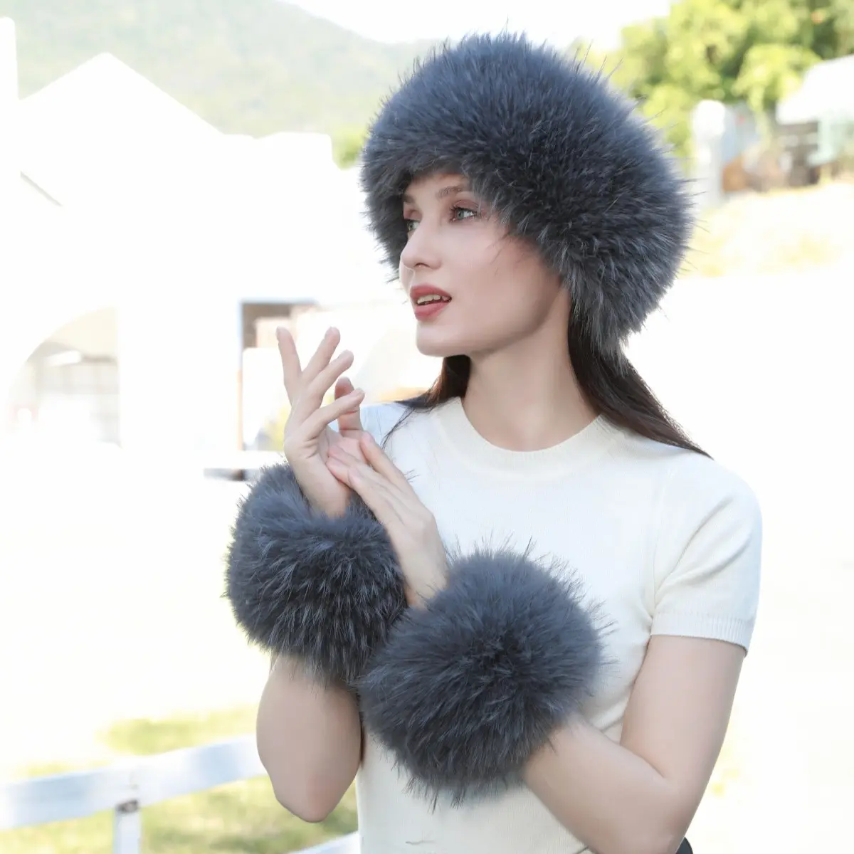 Autumn And Winter Faux Fur Plush Thick Travel Warmth Without A Top Hair Loop Set Decoration Faux Mink Fur Hand Warmer Set
