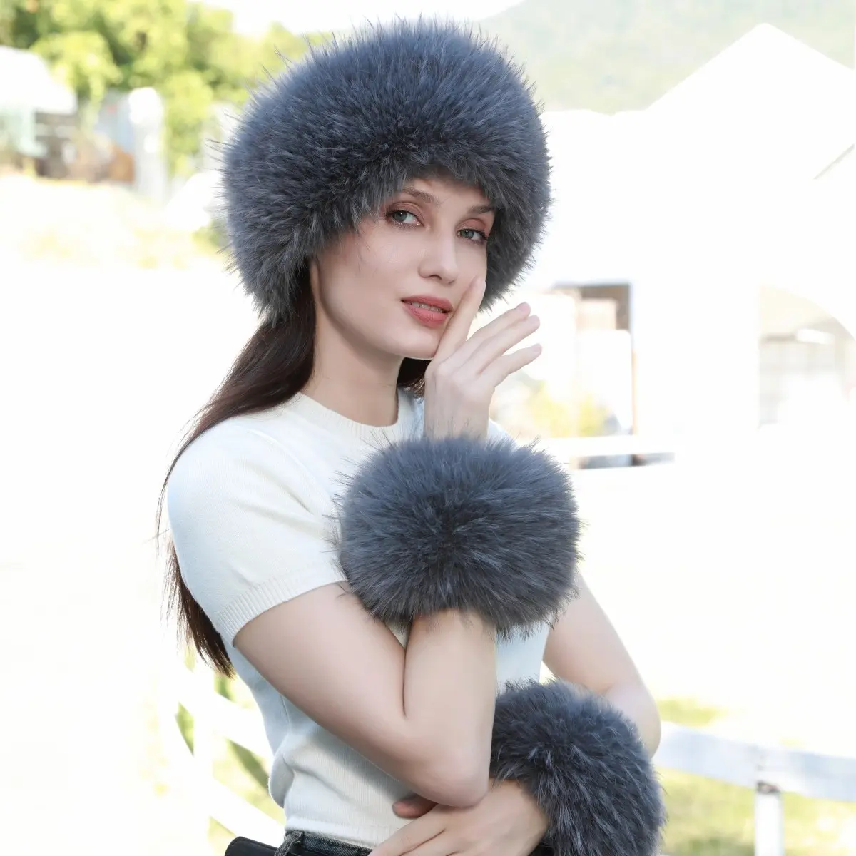 Autumn And Winter Faux Fur Plush Thick Travel Warmth Without A Top Hair Loop Set Decoration Faux Mink Fur Hand Warmer Set