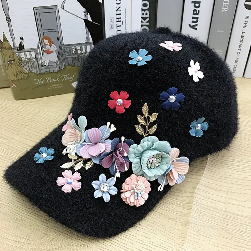 New Autumn and Winter Handmade Applique Hats for Women Outdoor Plush Warm Pearl Womens Baseball Cap