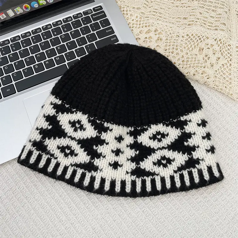 Korean Retro Plaid Knitted Hat For Women's Autumn Versatile Warm Ear Protection Bucket Hat, Japanese Couple Outdoor Woolen Hat