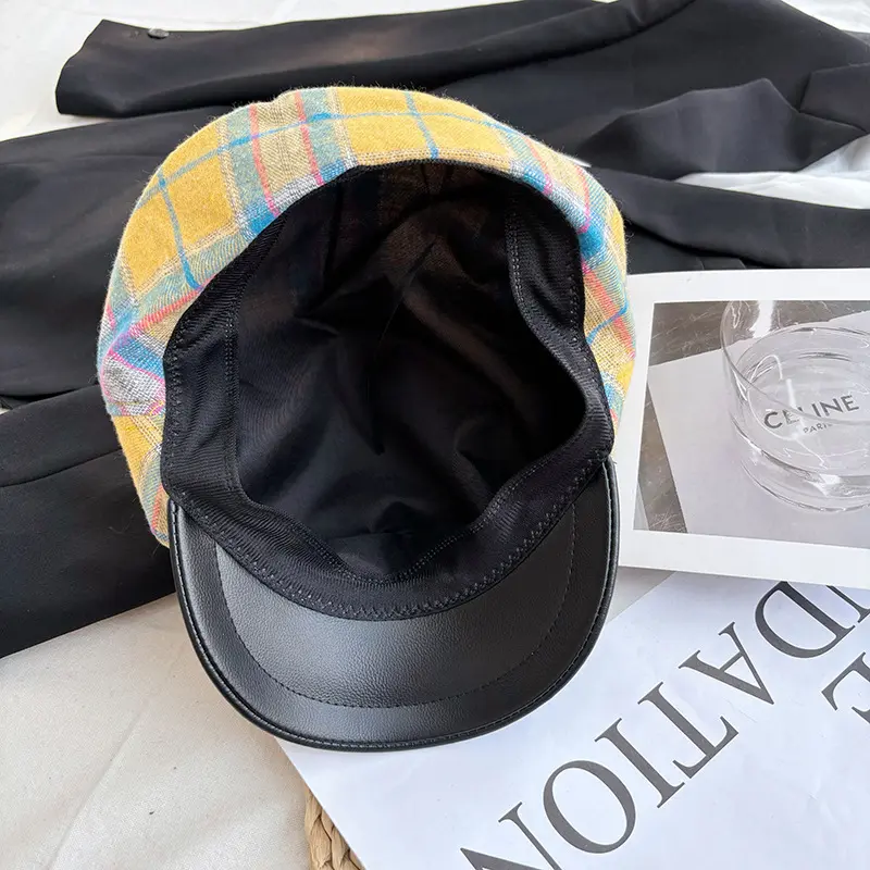 2024 New Autumn/Winter Japanese Vintage Checkered Leather brimmed Newspaper Hat for Girls, Versatile Flat Top Hat