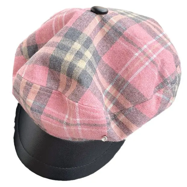 2024 New Autumn/Winter Japanese Vintage Checkered Leather brimmed Newspaper Hat for Girls, Versatile Flat Top Hat