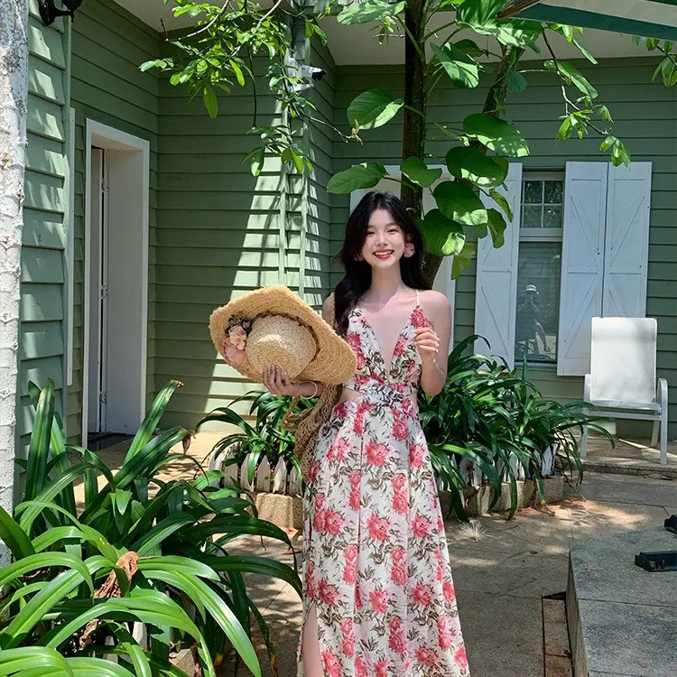 Handmade Grass Woven Flower Sunshade Hat For Women's Summer Outings At The Beach, With A Large Brim And Breathable Sun Hat