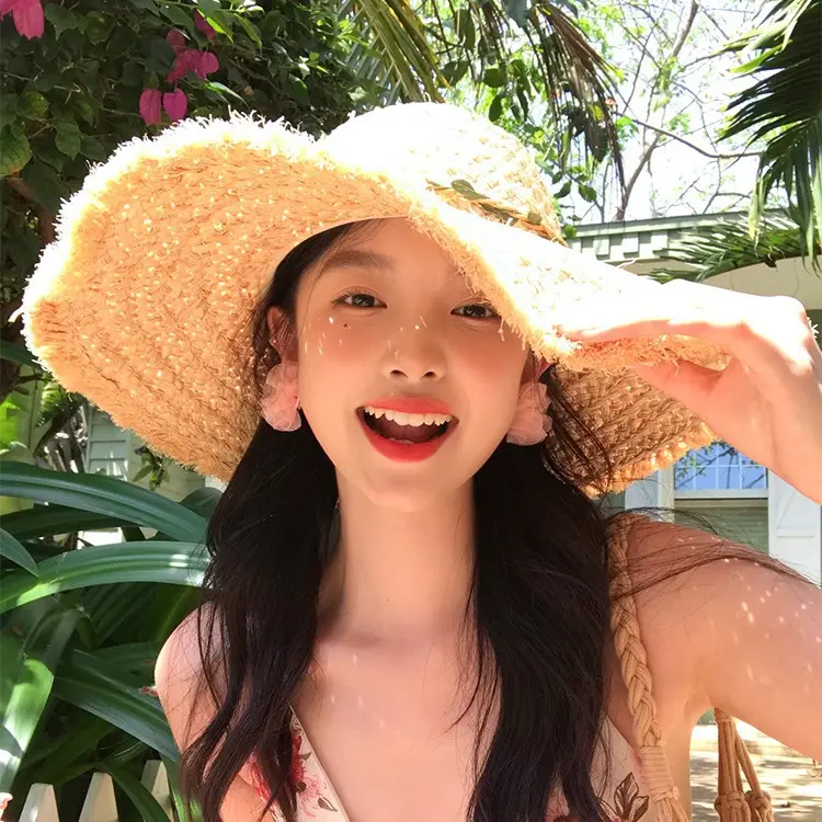 Handmade Grass Woven Flower Sunshade Hat For Women's Summer Outings At The Beach, With A Large Brim And Breathable Sun Hat