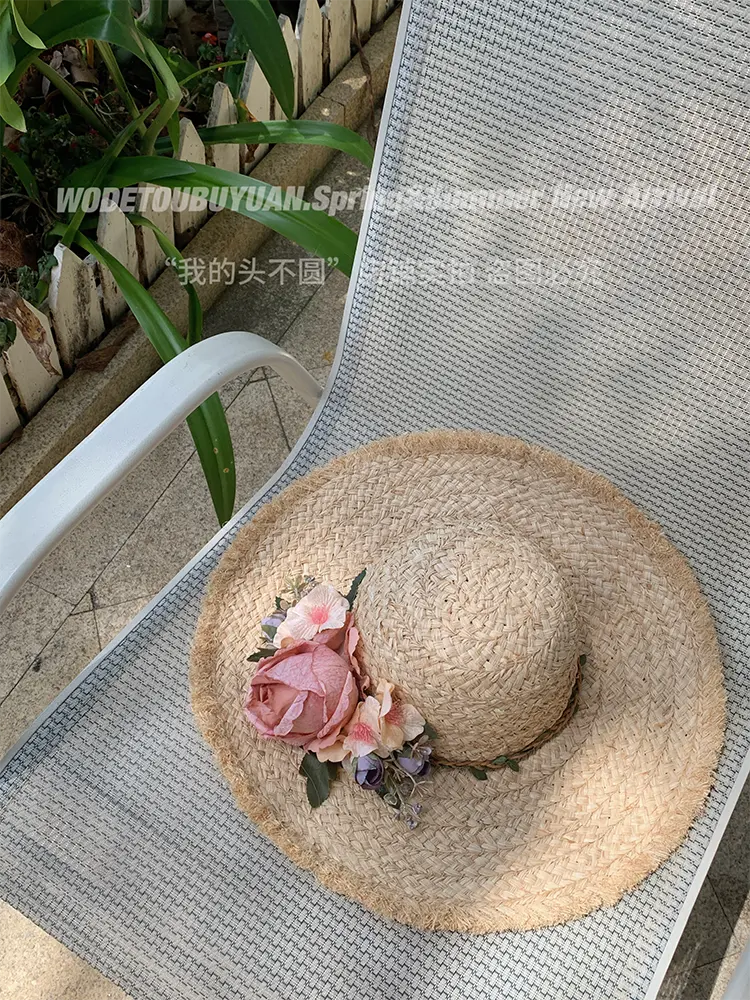 Handmade Grass Woven Flower Sunshade Hat For Women's Summer Outings At The Beach, With A Large Brim And Breathable Sun Hat